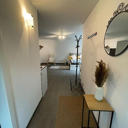 Gemuetliche Wohnung In Ruhigem Wohngebiet アシャッフェンブルク エクステリア 写真