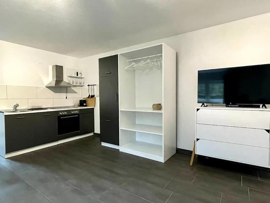 Gemuetliche Wohnung In Ruhigem Wohngebiet アシャッフェンブルク エクステリア 写真